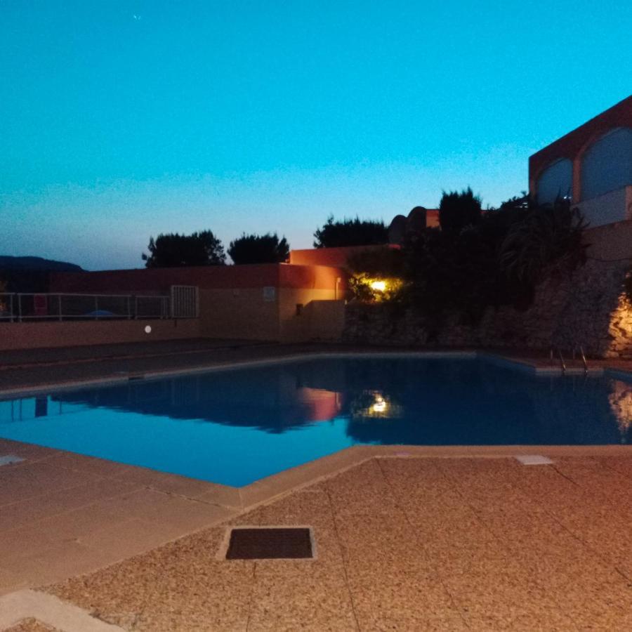 Appartement Confortable, Petite Vue Mer Et Piscine Cassis Ngoại thất bức ảnh